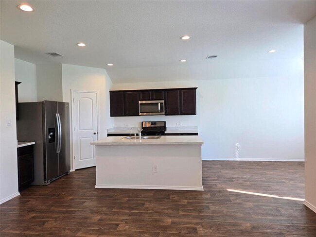 Building Photo - 5119 Dove Hl Ln