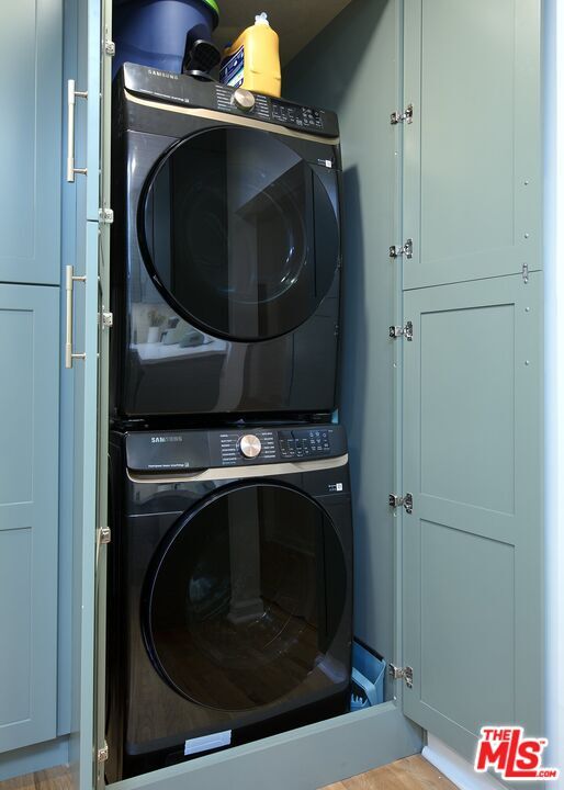 Building Photo - 951 N Martel Ave