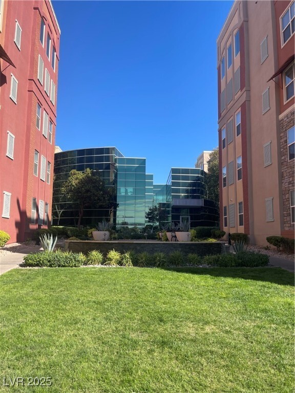 Primary Photo - 68 E Serene Ave