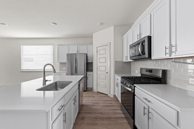 Building Photo - 7404 Sagira Path