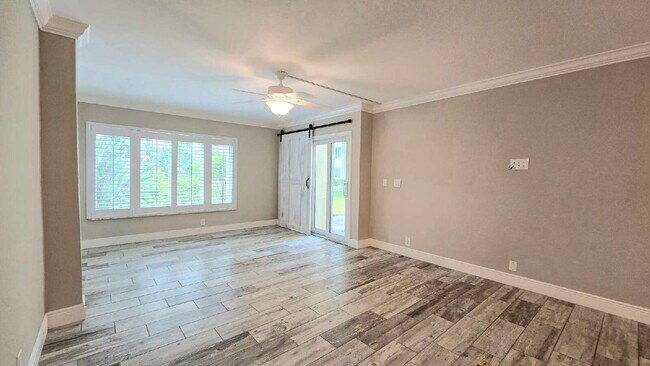 Building Photo - 2244 Winkler Ave