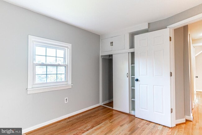 Building Photo - 2759 W George Mason Rd