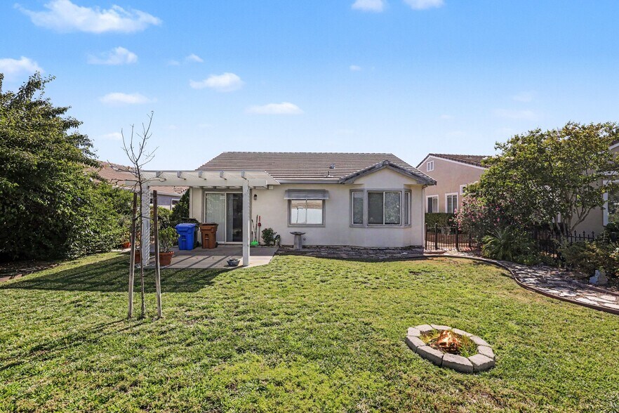 Building Photo - 337 Upton Pyne Dr