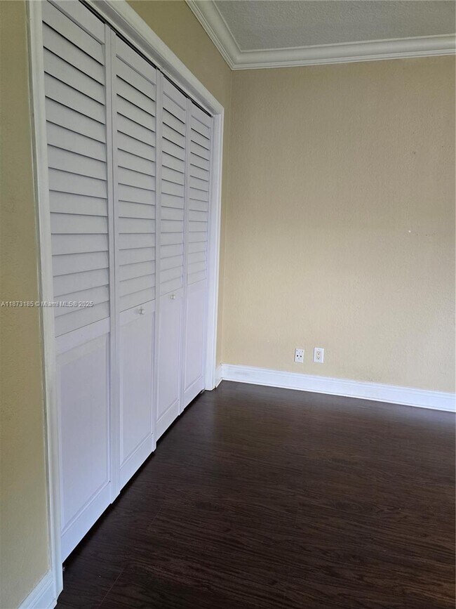 Building Photo - 9023 NW 38th Dr