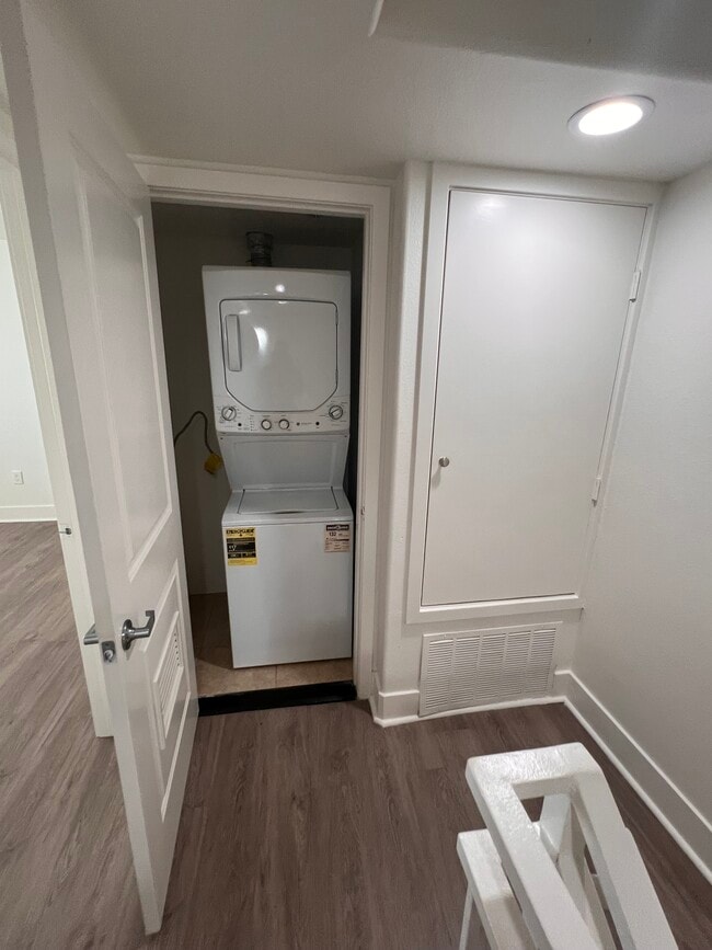 Building Photo - HST