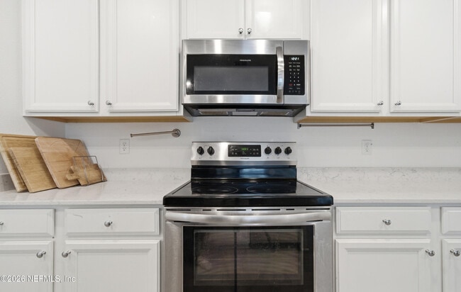 Building Photo - 9846 Lemon Balm Wy