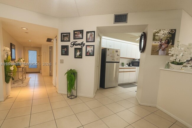 Building Photo - 12500 SW 5th Ct