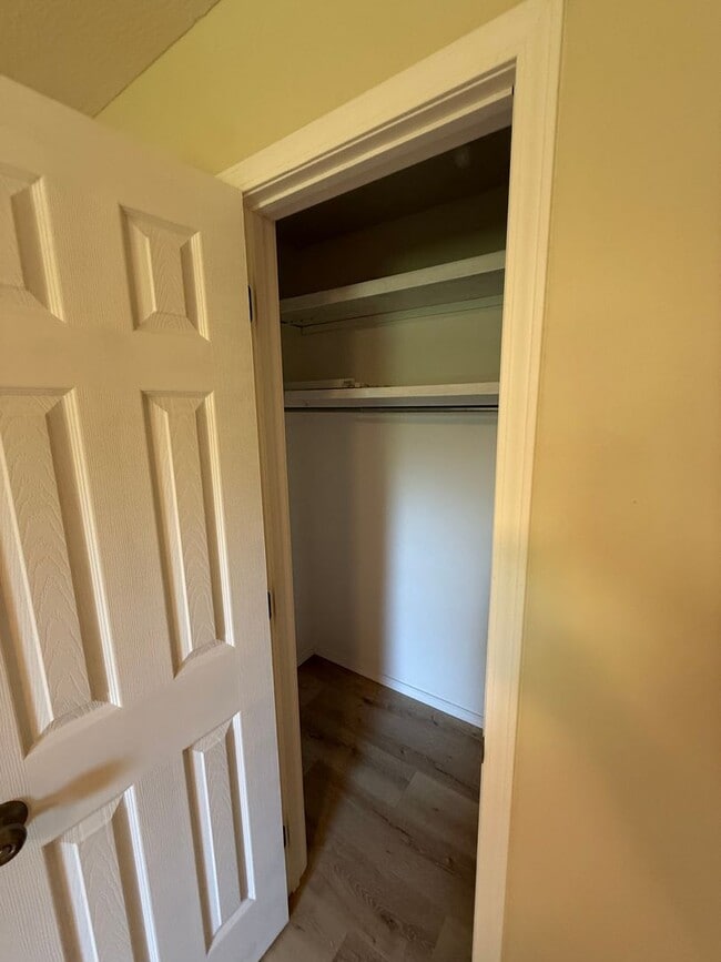 Building Photo - Remodeled 3 Bedroom 2 Bathroom home in Battlefield MO