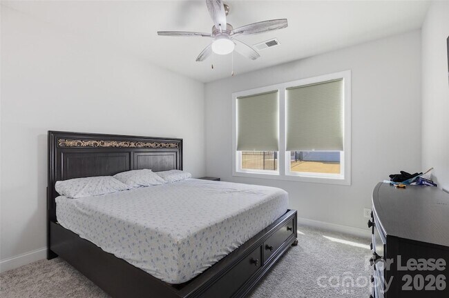 Building Photo - 1136 Ashe Mdw Dr