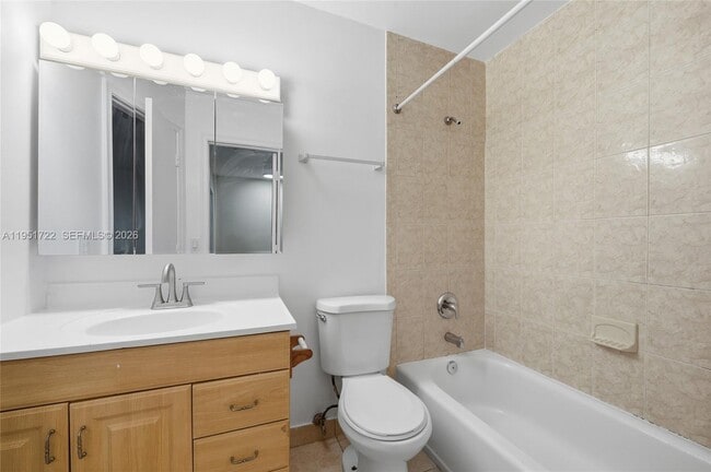 Building Photo - 3001 NW 5th Terrace