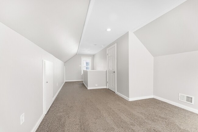 Building Photo - 6463 Weddel St