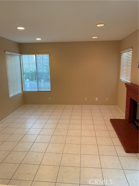 Building Photo - 6387 Blossom Ln