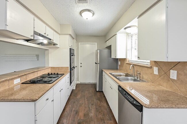 Building Photo - 11122 Kirwin Ln