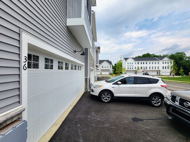 Building Photo - 36 Lochiel Ln