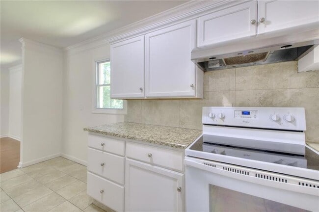 Building Photo - 3946 Green Oak Dr