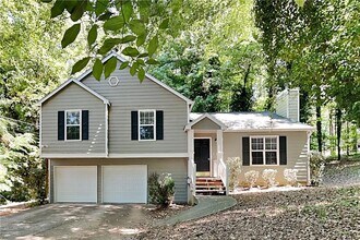 Building Photo - 628 Bluff Dr