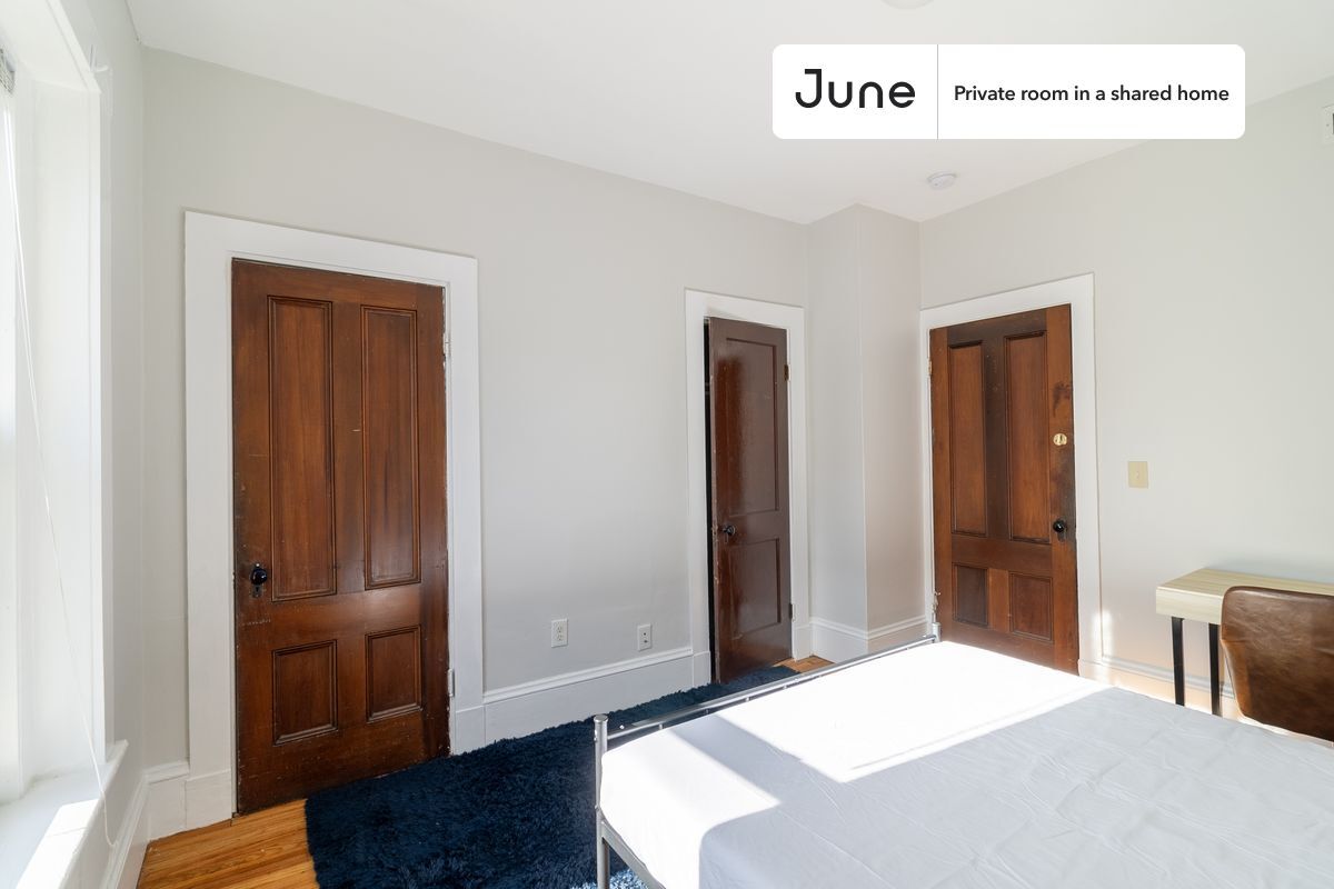 Building Photo - Room in Shared 4 bed/2 bath home