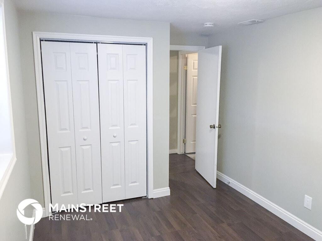 Building Photo - 938 S 200 E