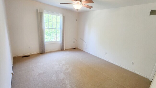 Building Photo - 29157 Hemingway Dr