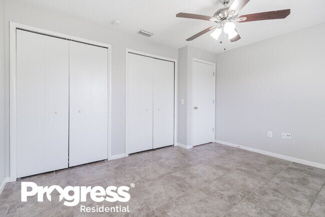 Building Photo - 3837 Stonemont Dr