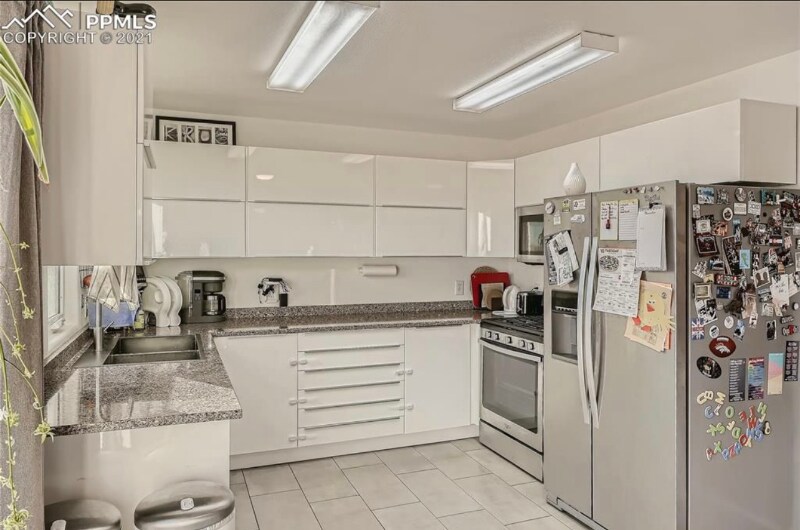 Building Photo - 9307 Summer Meadows Dr