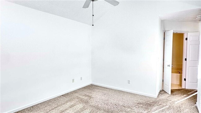 Building Photo - 6243 Shoreview Cir