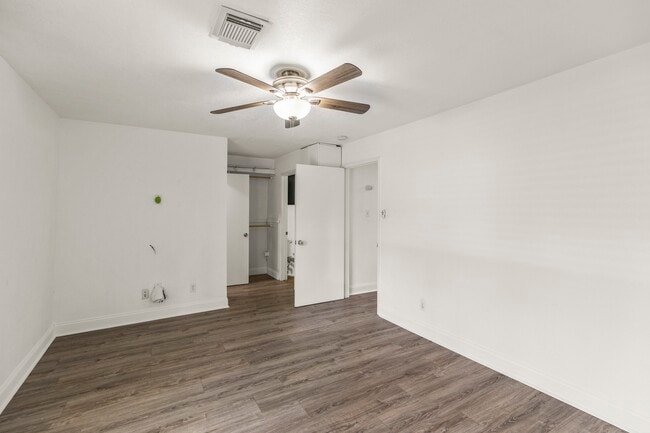 Building Photo - 10788 Briar Forest Dr