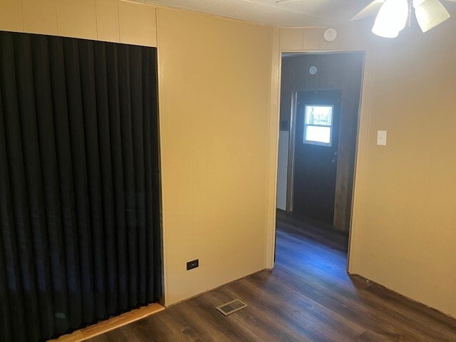 Building Photo - 13122 S Lee Shore Dr