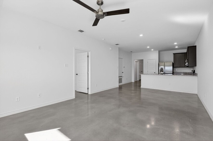 Building Photo - 1255 Concord Dr