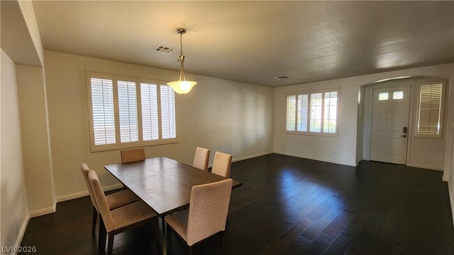 Building Photo - 628 Joe Willis St