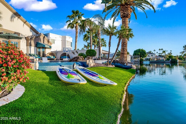 Building Photo - 1817 E Willow Tree Ct