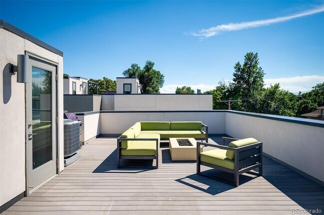 Building Photo - 2224 E 21st Ave