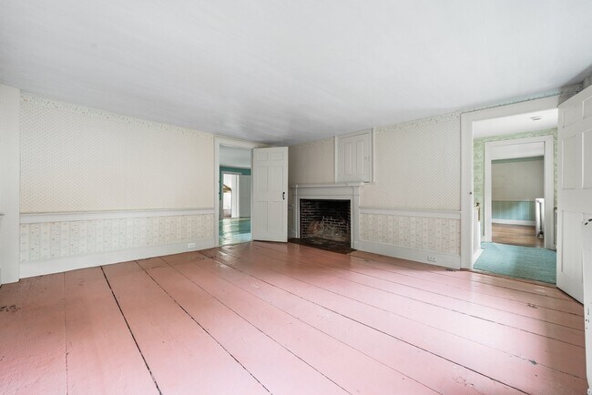 Building Photo - 230 Asbury St