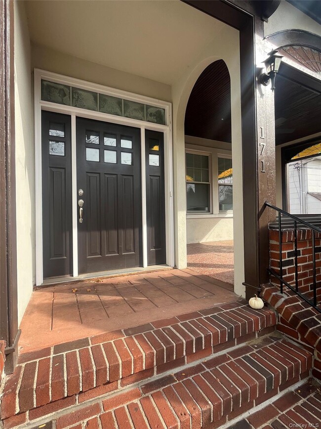 Building Photo - 171 Beechwood Ave