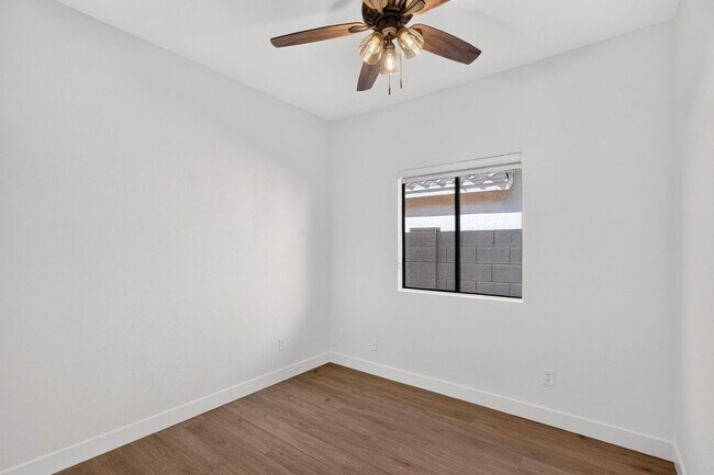 Building Photo - 20415 N 37th Ave