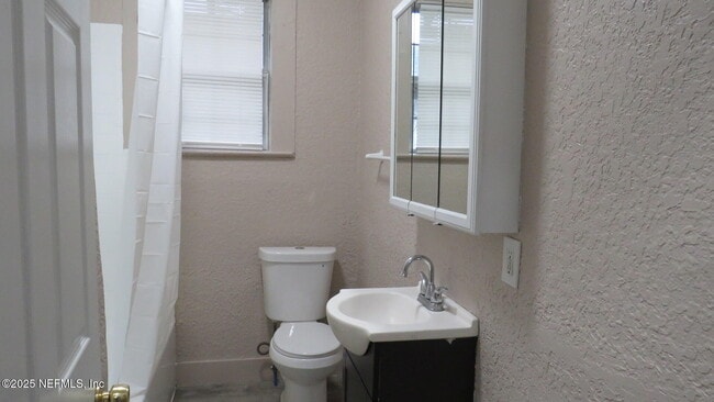 Building Photo - 6590 Sunset Dr