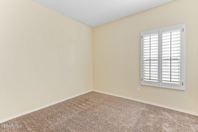 Building Photo - 2101 James White Dr