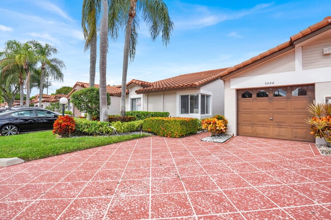 Building Photo - 6444 Mill Pointe Cir