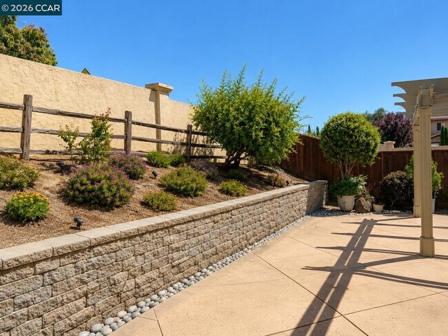 Building Photo - 3506 Sandalford Way
