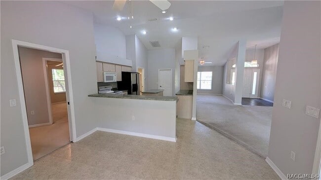 Building Photo - 4565 N Allamandra Dr