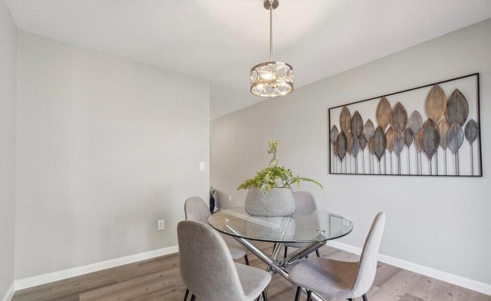 Building Photo - 13512 Apple Barrel Ct