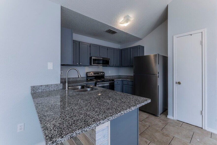 Building Photo - 10254 Dover Rdg