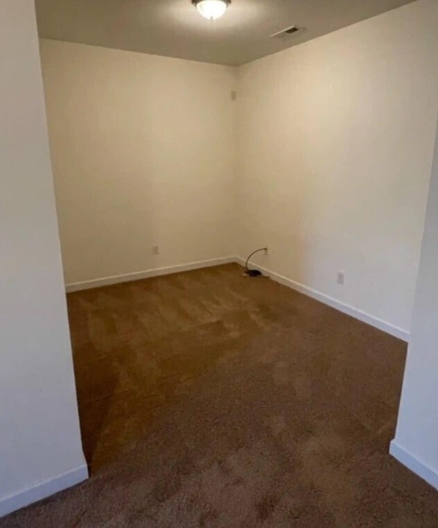 Building Photo - Spacious 3-Bedroom Townhome in the Riviera...