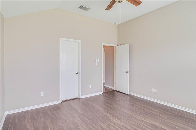 Building Photo - 2317 Tropical Wind Dr