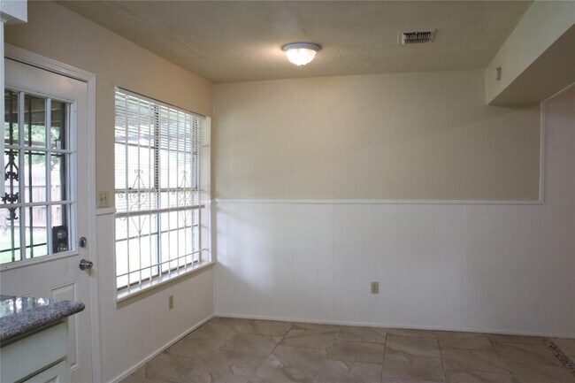 Building Photo - 11206 Hendon Ln