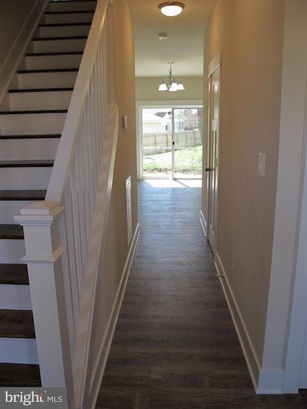 Building Photo - 43 Lee St