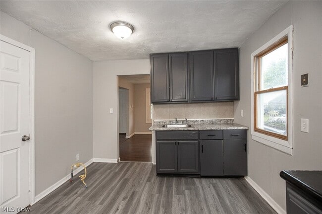 Building Photo - 3409 W 86th St