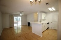 Building Photo - 620 Granville Ct