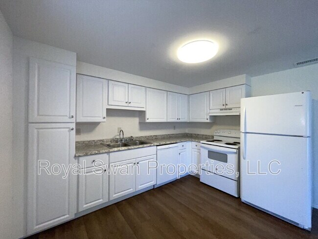 Building Photo - 303 Thornwood Way