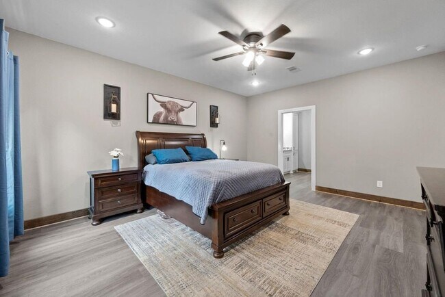 Building Photo - 376 Jill St